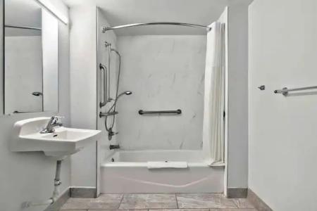 Motel 6 Plano, TX - Plano Northeast - 7