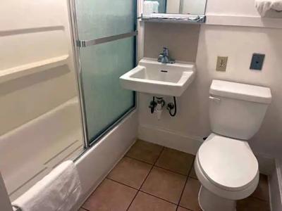 Columbus Motor Inn - 23