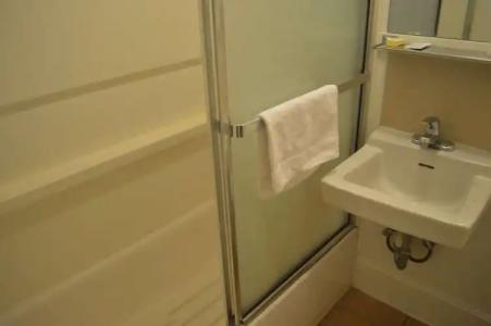 Columbus Motor Inn - 42