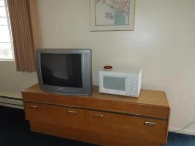 Columbus Motor Inn - 12