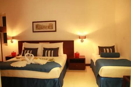 Earl's Red Passikudah - 26