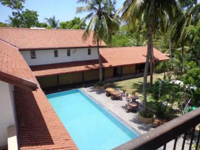 Earl's Red Passikudah - 13