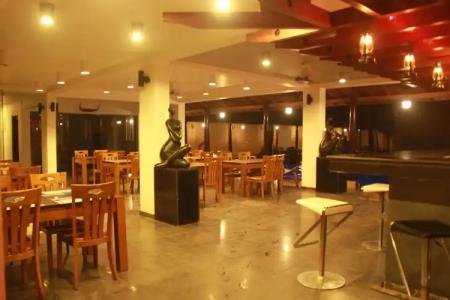 Earl's Red Passikudah - 25