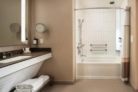 Epicurean, Autograph Collection - 58