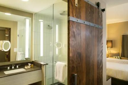 Epicurean, Autograph Collection - 37