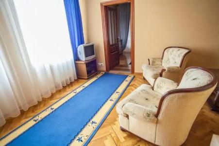 Complex Uhnovych - 4