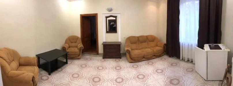 Complex Uhnovych - 36