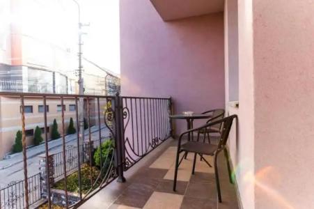 Complex Uhnovych - 21