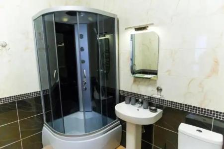 Complex Uhnovych - 20