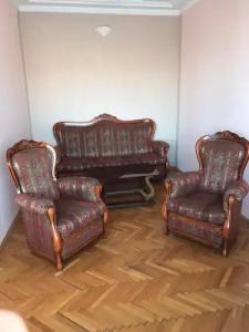 Complex Uhnovych - 25