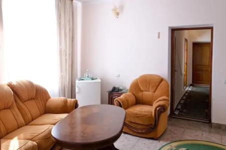 Complex Uhnovych - 2