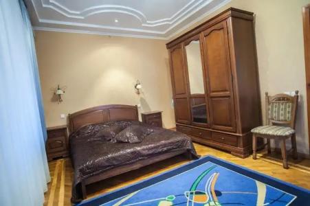 Complex Uhnovych - 15