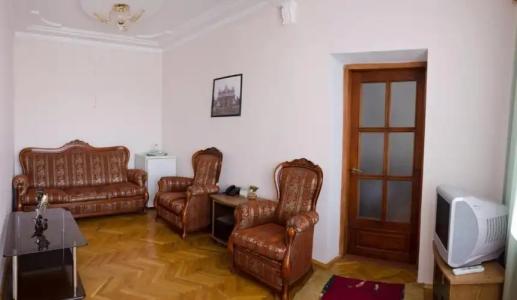 Complex Uhnovych - 23