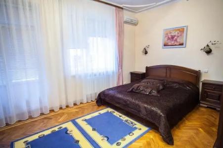 Complex Uhnovych - 6