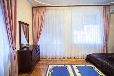 Complex Uhnovych - 10