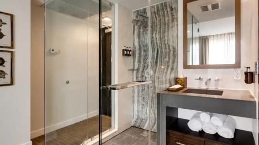 Iberostar Waves Berkeley Shore - 83