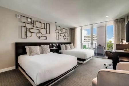 Iberostar Waves Berkeley Shore - 48