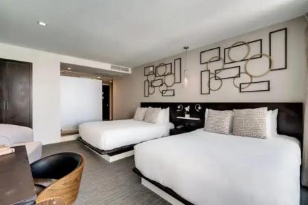 Iberostar Waves Berkeley Shore - 47