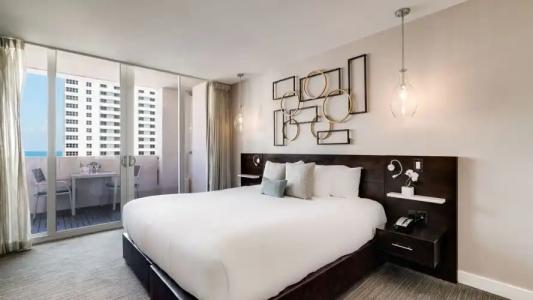 Iberostar Waves Berkeley Shore - 55