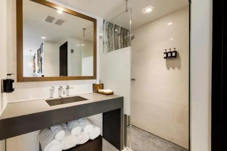 Iberostar Waves Berkeley Shore - 51