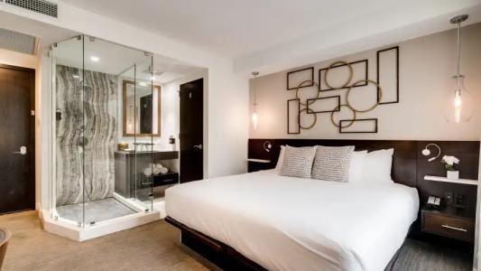 Iberostar Waves Berkeley Shore - 81