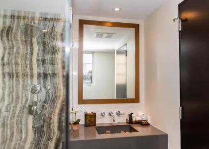 Iberostar Waves Berkeley Shore - 9