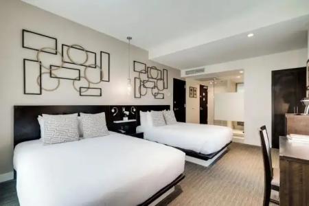 Iberostar Waves Berkeley Shore - 42