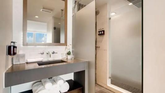 Iberostar Waves Berkeley Shore - 44