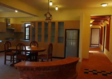 Vardan Resort n' Apartment - 0