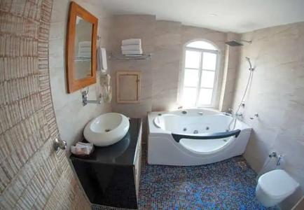 Glacier and Spa - 64