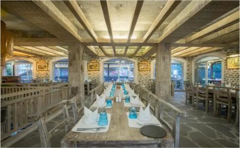 Glacier and Spa - 16