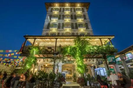 Glacier and Spa - 18