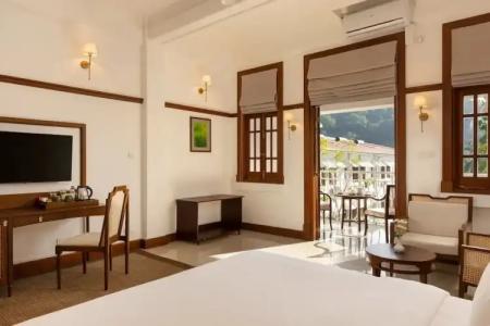 Suisse Kandy - since 1890 - 25