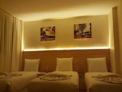 Otantik Guest House - 4