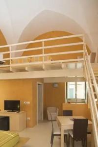 Relais Carlo V - Palazzo Storico - 6