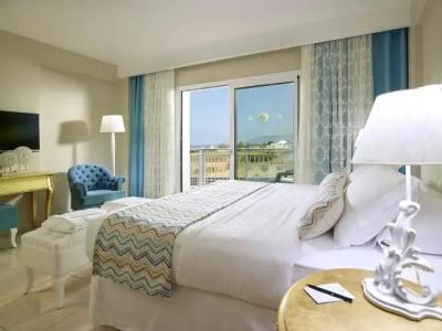 Anemos Luxury Grand Resort - 4