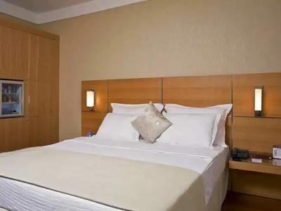 Ramada & Suites by Wyndham Izmir Kemalpasa - 121