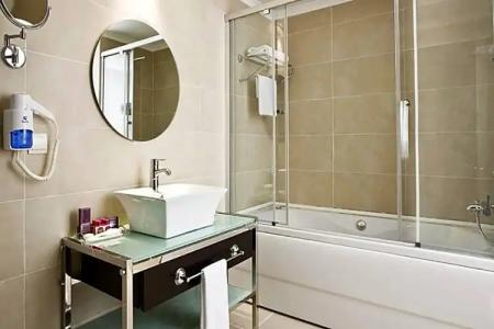 Ramada & Suites by Wyndham Izmir Kemalpasa - 123