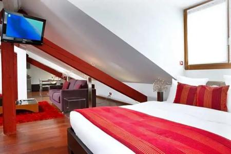 La Cour Des Augustins Boutique Gallery Design - 52