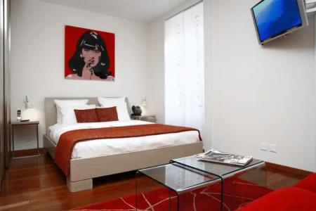 La Cour Des Augustins Boutique Gallery Design - 5