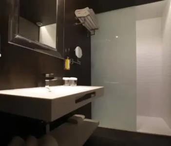 MYR Plaza Mercado & Spa - 36