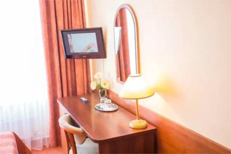 Спутник - 104