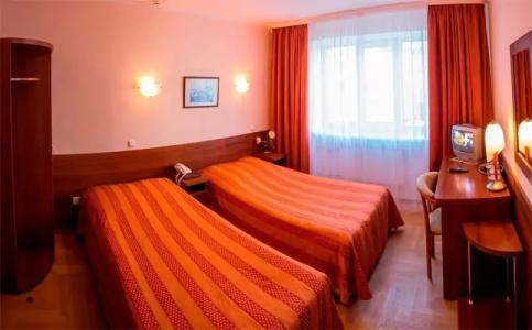 Спутник - 100