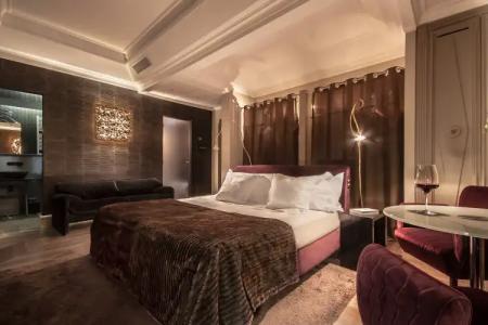 Palazzo Manfredi – Small Luxurys of the World - 4