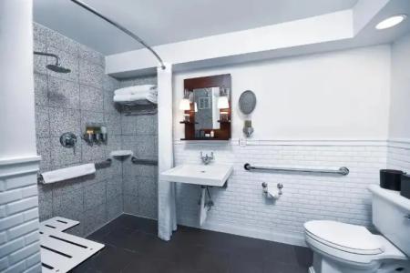 National, An Adult Only Oceanfront Resort - 9