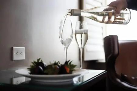 Ambassador Oklahoma City, Autograph Collection - 71