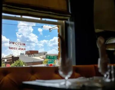 Ambassador Oklahoma City, Autograph Collection - 21