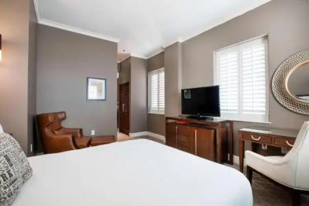 Ambassador Oklahoma City, Autograph Collection - 5