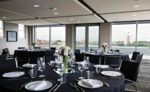 Ambassador Oklahoma City, Autograph Collection - 25