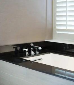 Ambassador Oklahoma City, Autograph Collection - 28